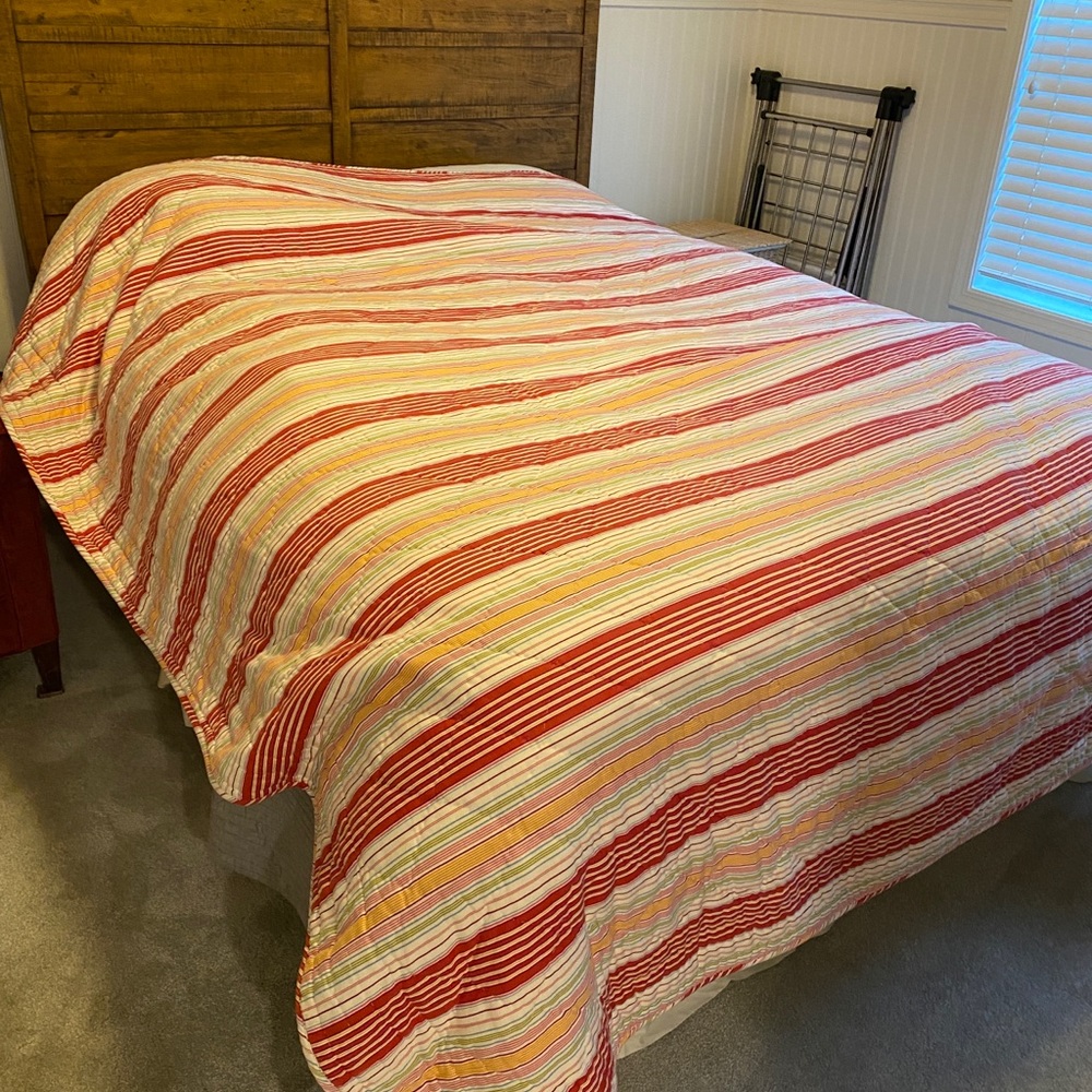 Pottery Barn Reversible Quilt, 2 Shams, Bolster cover